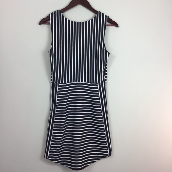 silence + noise Medium Dress - Picture 2 of 6